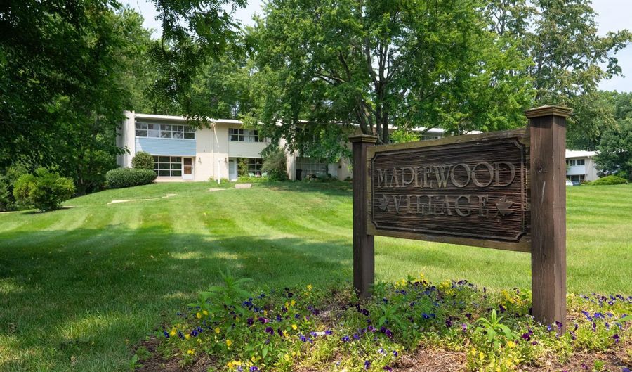 7801 WINONA Ct 7801, Annandale, VA 22003 - 3 Beds, 3 Bath