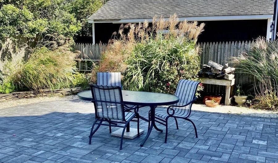 74 Goetze St, Bay Head, NJ 08742 - 5 Beds, 3 Bath