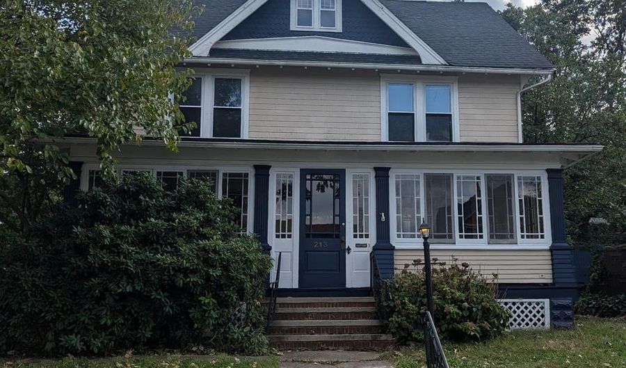 213 Highland, Ashland, OH 44805 - 5 Beds, 3 Bath
