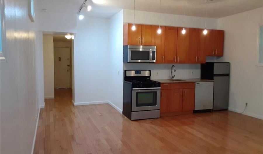 132 Lafayette Ave 1R, Brooklyn, NY 11238 - 1 Beds, 1 Bath