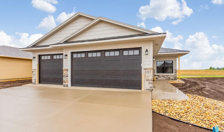 2317 E Brek St, Brandon, SD 57005 - 2 Beds, 2 Bath