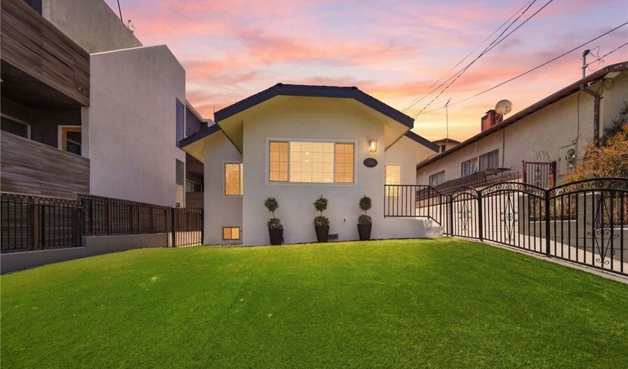 819 Rosemont, Los Angeles, CA 90026 - 3 Beds, 3 Bath