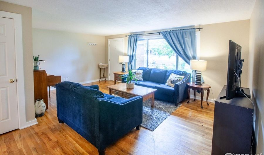 960 E 10th Ave, Broomfield, CO 80020 - 4 Beds, 2 Bath