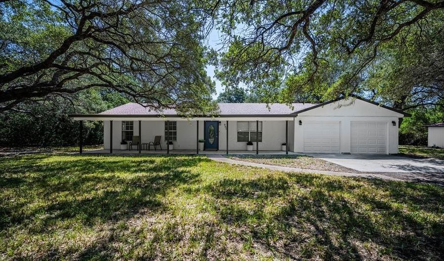 960 W RHODES Ave, Aransas Pass, TX 78336 - 3 Beds, 3 Bath