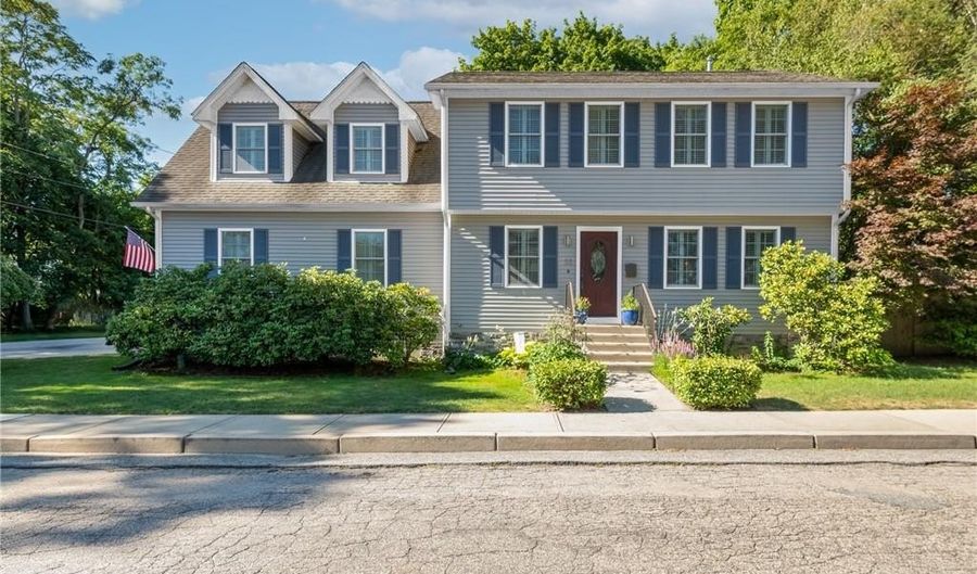 22 Aumond St, Cranston, RI 02905 - 3 Beds, 3 Bath