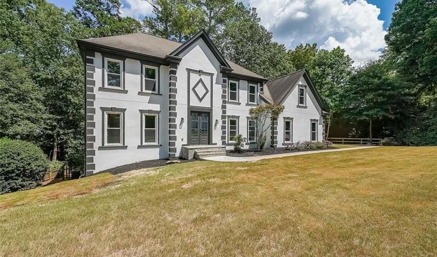4531 Outer Bank Dr, Peachtree Corners, GA 30092 - 8 Beds, 4 Bath