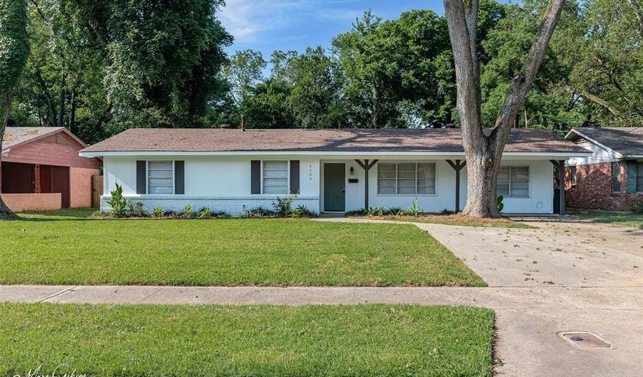 1206 Pecan Ln, Bossier City, LA 71112 - 5 Beds, 3 Bath