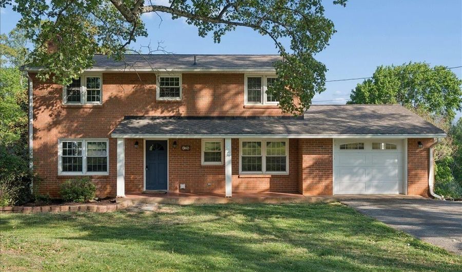 138 Vista Dr, Amherst, VA 24521 - 4 Beds, 4 Bath