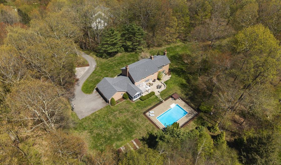 16 Cider Mill Rd, Burlington, CT 06013 - 4 Beds, 4 Bath