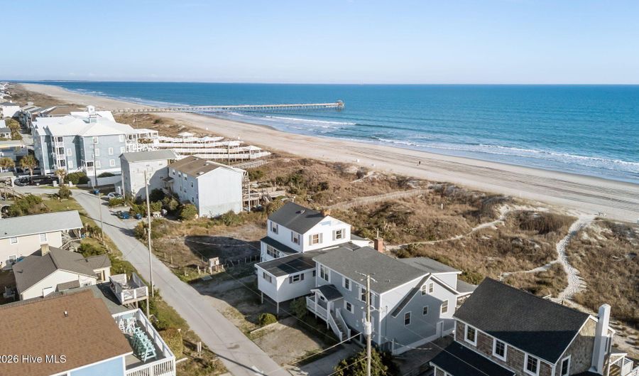 202 Glenn St, Atlantic Beach, NC 28512 - 5 Beds, 3 Bath