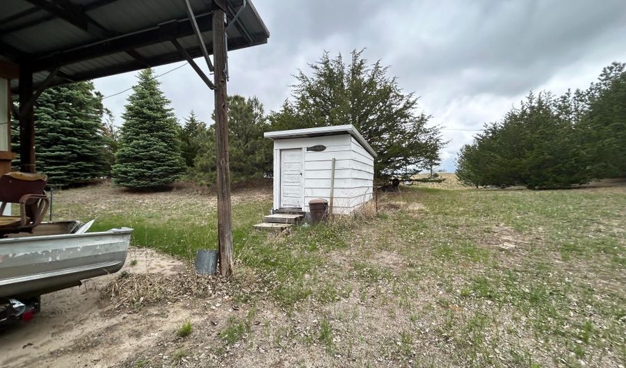 85827 Clear Lake Ave, Ainsworth, NE 69210 - 2 Beds, 1 Bath