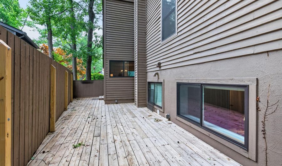 1016 TIMBER CREEK Dr, Annapolis, MD 21403 - 3 Beds, 3 Bath
