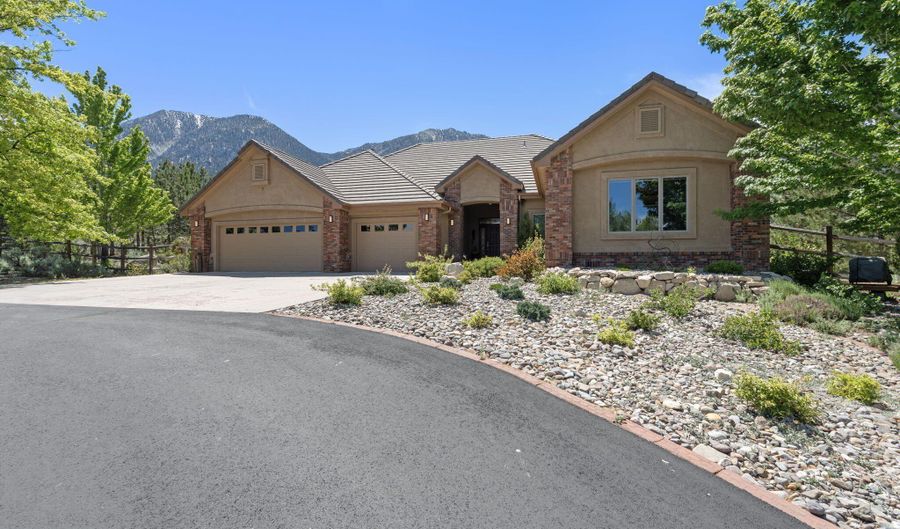 1030 Lakeside Dr, Gardnerville, NV 89460 - 4 Beds, 3 Bath