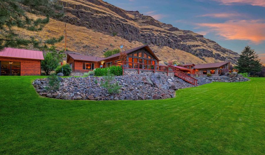 14286 Snake River Rd, Asotin, WA 99402 - 6 Beds, 5 Bath