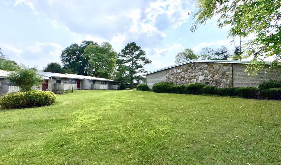 1700 GREENBRIER DEAR Rd 202,304,305,405,407,502,507, Anniston, AL 36207 - 1 Beds, 1 Bath