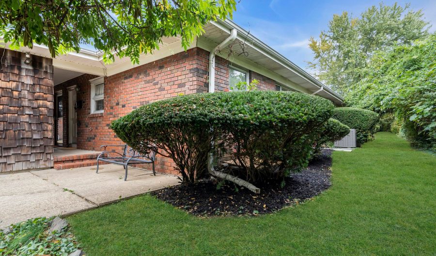 15 B Court A, Brick, NJ 08724 - 1 Beds, 2 Bath