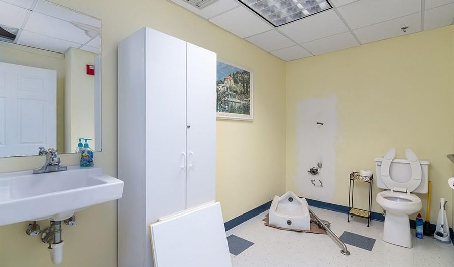 400 Massasoit Ave 301&302, East Providence, RI 02914 - 0 Beds, 0 Bath
