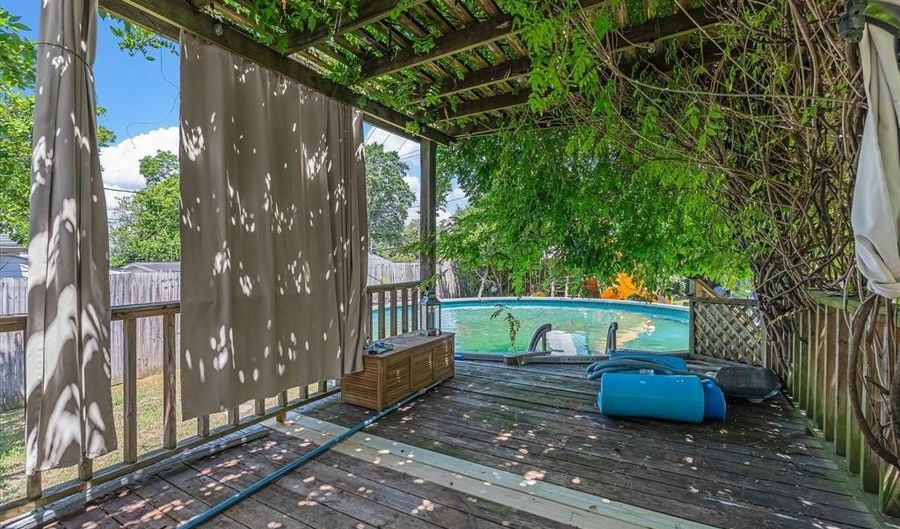 836 Jefferson Pl, Shreveport, LA 71104 - 4 Beds, 2 Bath