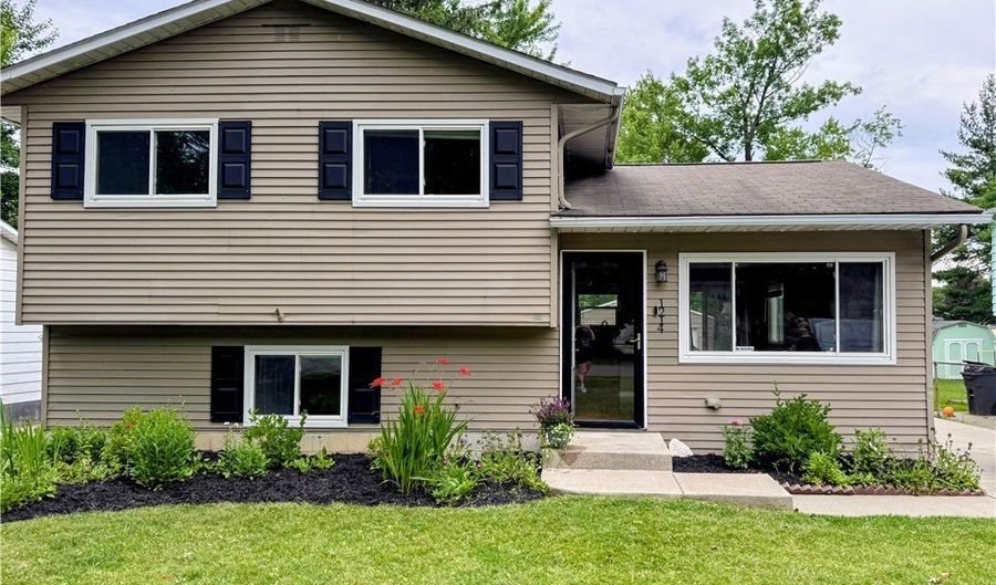 1214 Bryce Ave, Aurora, OH 44202 - 3 Beds, 2 Bath