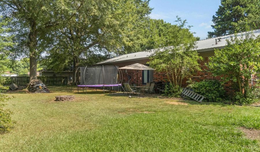 506 W Louisiana St, Beebe, AR 72012 - 3 Beds, 2 Bath