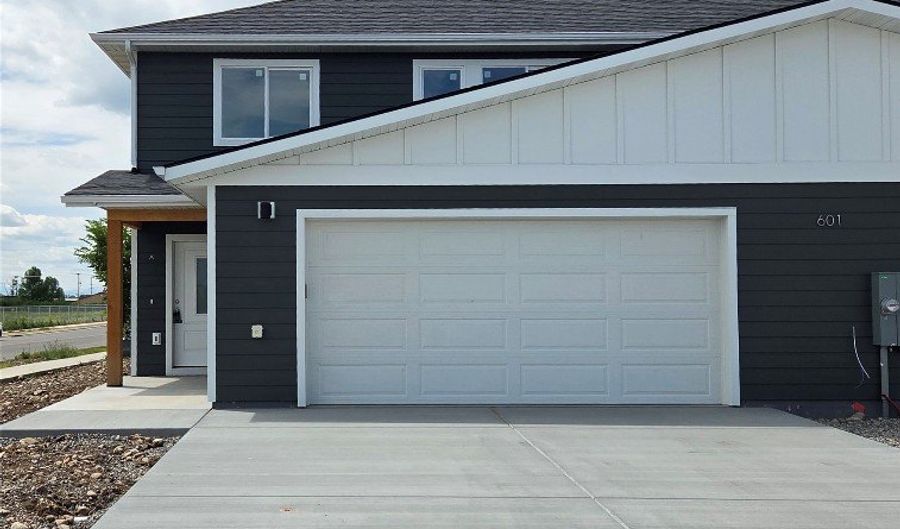 601 Black Diamond St A, Belgrade, MT 59714 - 3 Beds, 3 Bath