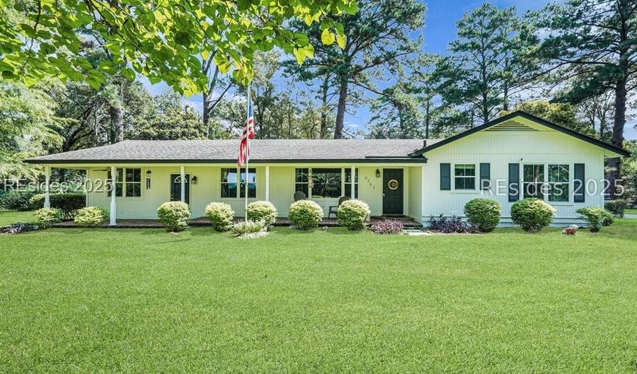 9767 Tarboro Rd, Ridgeland, SC 29936 - 4 Beds, 3 Bath