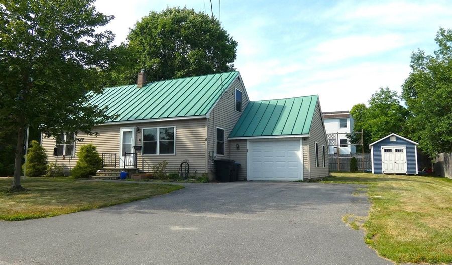 5 Mayflower Rd, Augusta, ME 04330 - 4 Beds, 2 Bath