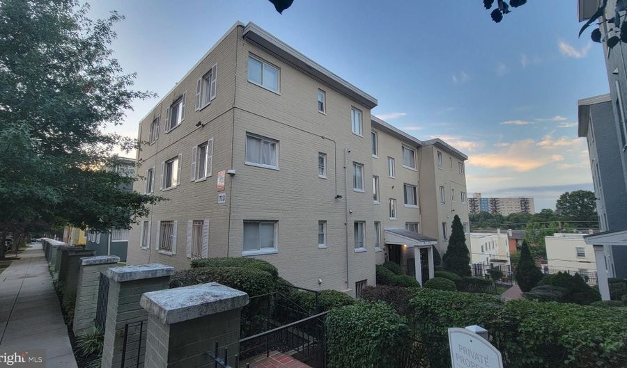 713 BRANDYWINE St SE 301, Washington, DC 20032 - 2 Beds, 1 Bath