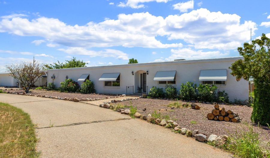 16500 S Shoshone Trl, Benson, AZ 85602 - 3 Beds, 2 Bath