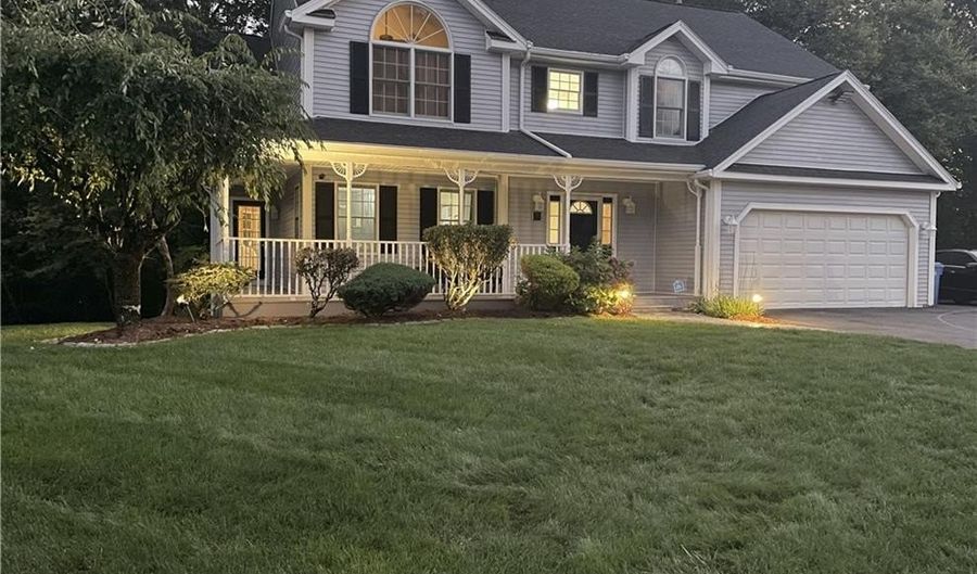 7 Cathedral Ct, Cumberland, RI 02864 - 5 Beds, 4 Bath