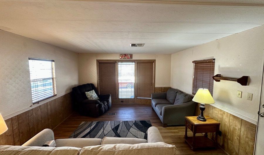 202 N Meridian Rd 110, Apache Junction, AZ 85120 - 2 Beds, 1 Bath