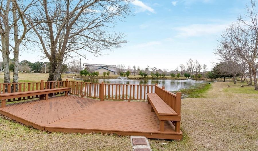 12500 Old Hammond Hwy Hwy #M2, Baton Rouge, LA 70816 - 2 Beds, 2 Bath