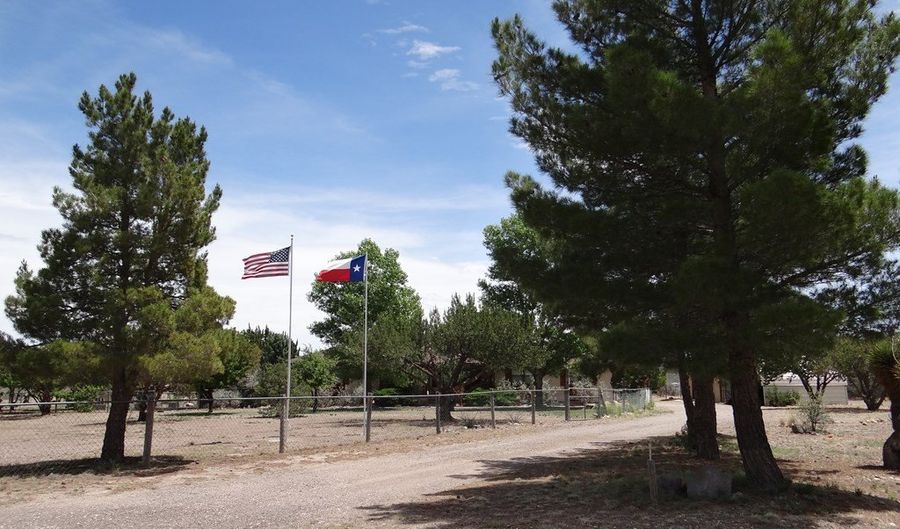 102 S Hackberry Dr, Alpine, TX 79830 - 3 Beds, 2 Bath