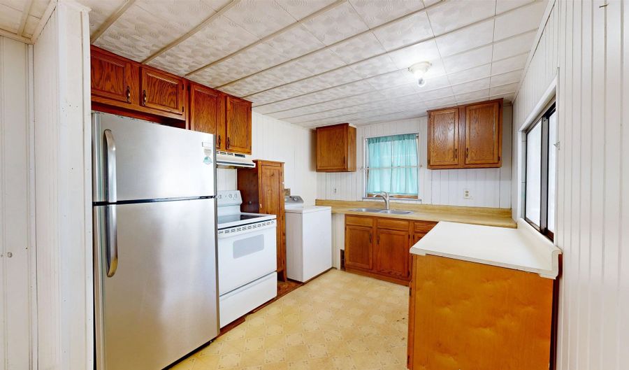 30 Avenue B, Burlington, VT 05408 - 2 Beds, 1 Bath