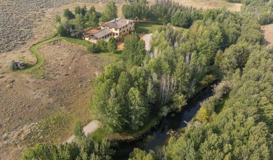 113 Townsend Gulch Rd, Bellevue, ID 83313 - 5 Beds, 6 Bath