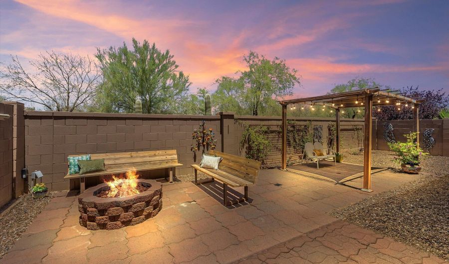 14192 S Avenida Zumba, Sahuarita, AZ 85629 - 3 Beds, 3 Bath