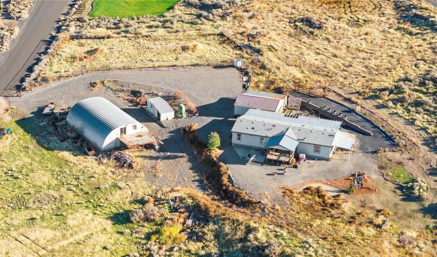 67710 N Lob Ln, Benton City, WA 99320 - 4 Beds, 2 Bath