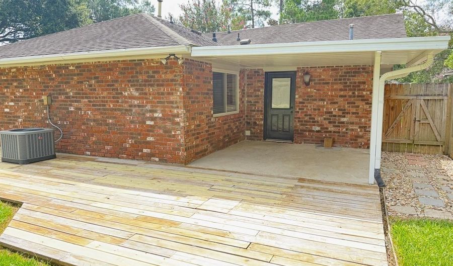 8335 Barnett Dr, Baton Rouge, LA 70809 - 3 Beds, 2 Bath