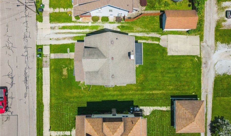 2138 Watson Ave, Alliance, OH 44601 - 4 Beds, 2 Bath