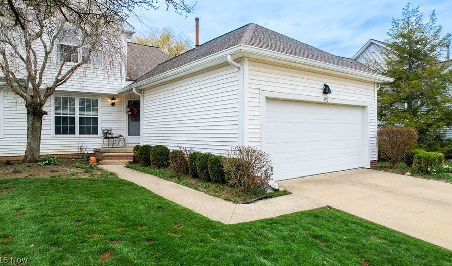 390 Blair Cir, Aurora, OH 44202 - 3 Beds, 3 Bath
