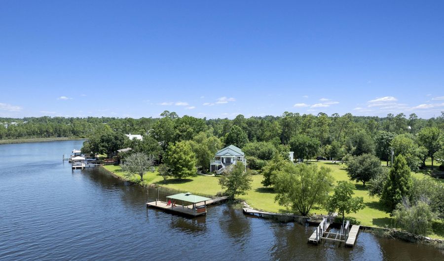 1099 Campbell Dr, Biloxi, MS 39532 - 3 Beds, 3 Bath