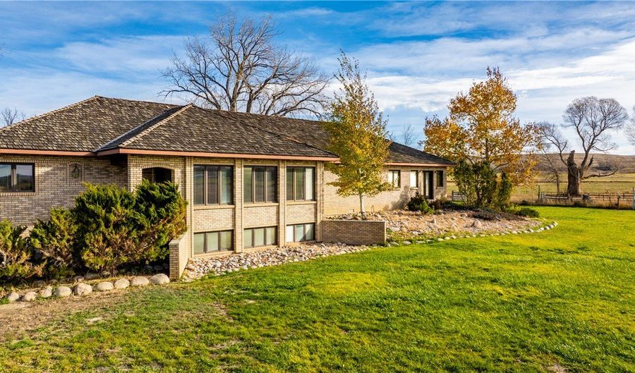 12 Westara Ln, Bridger, MT 59014 - 4 Beds, 4 Bath