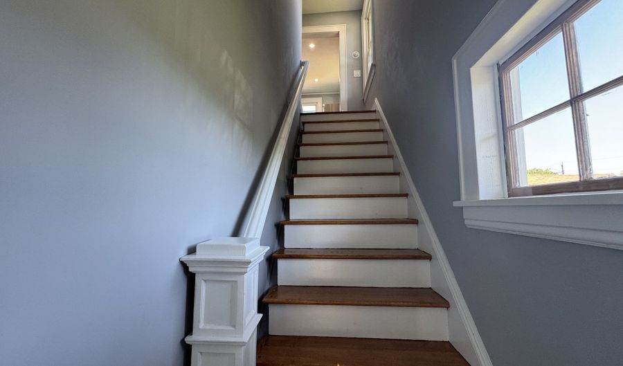 66 Dodd Ave #2, Bridgeport, CT 06606 - 2 Beds, 1 Bath