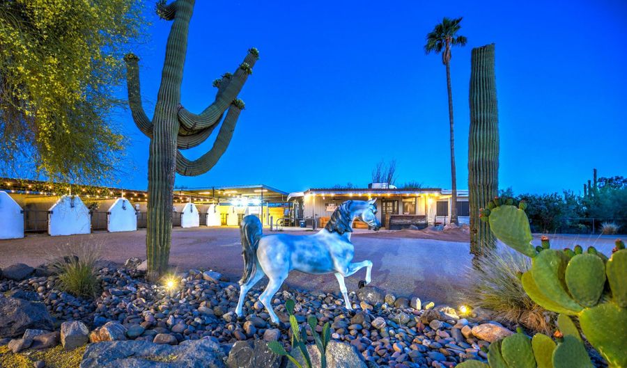 28437 N 58TH St, Cave Creek, AZ 85331 - 4 Beds, 2 Bath