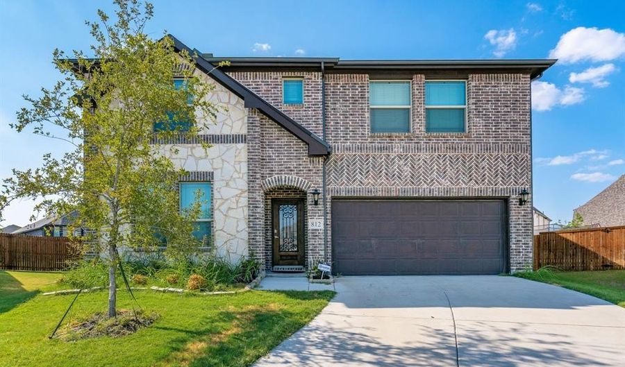 812 Roxby Ct, Anna, TX 75409 - 5 Beds, 4 Bath