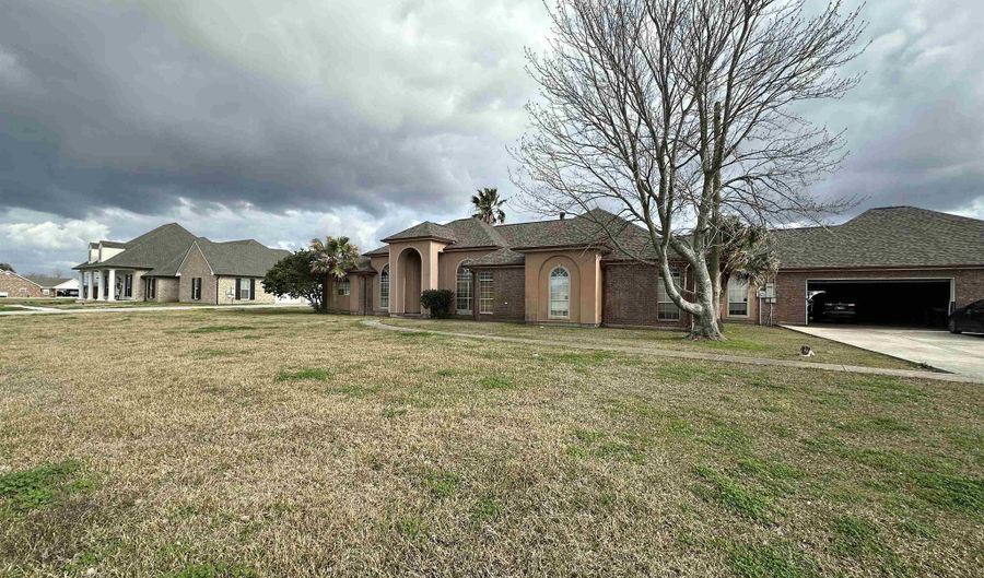 166 Ideal St, Belle Rose, LA 70341 - 4 Beds, 3 Bath