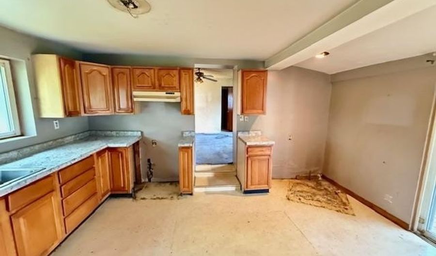 4297 Center St, Akron, MI 48701 - 2 Beds, 1 Bath