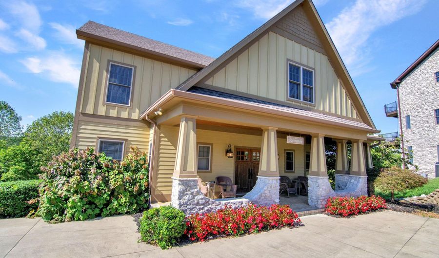 272 Eagle Point Dr, Austin, KY 42123 - 6 Beds, 4 Bath