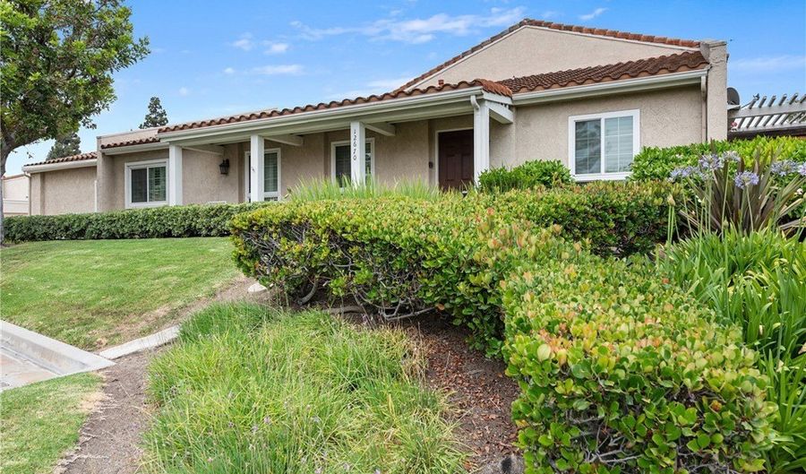 12670 Oxford Dr, La Mirada, CA 90638 - 3 Beds, 2 Bath