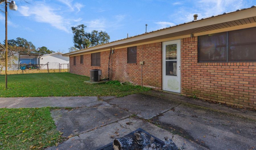 104 Johnson St, Baldwin, LA 70514 - 3 Beds, 1 Bath